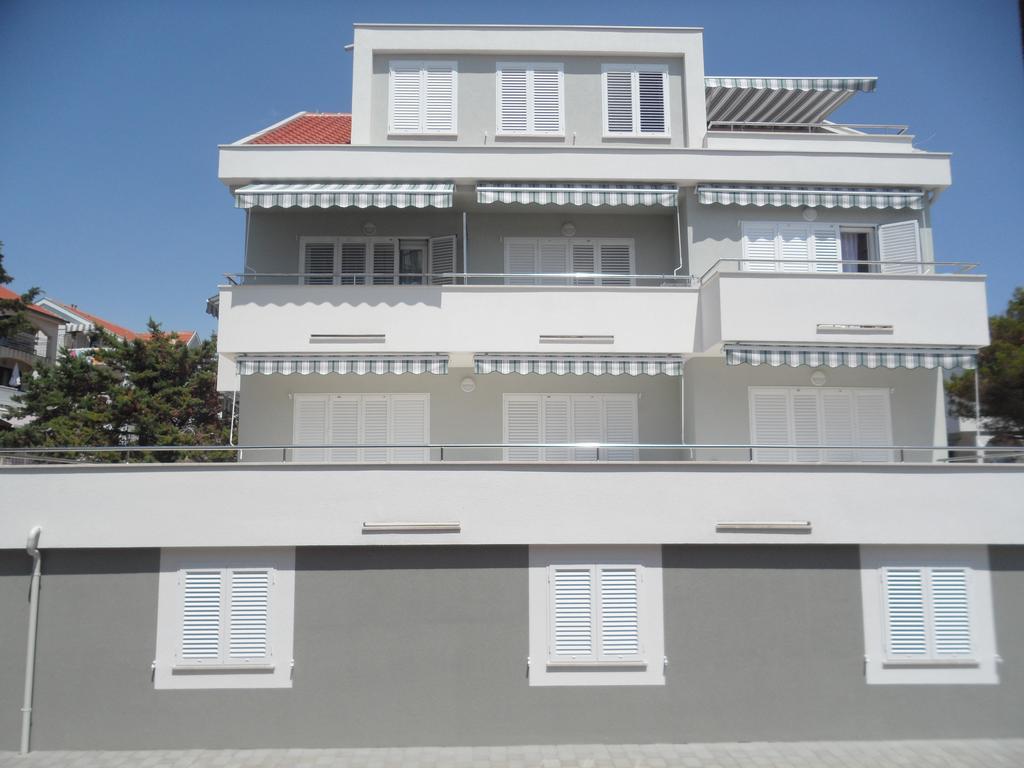 Apartments Biba Novalja Exterior photo