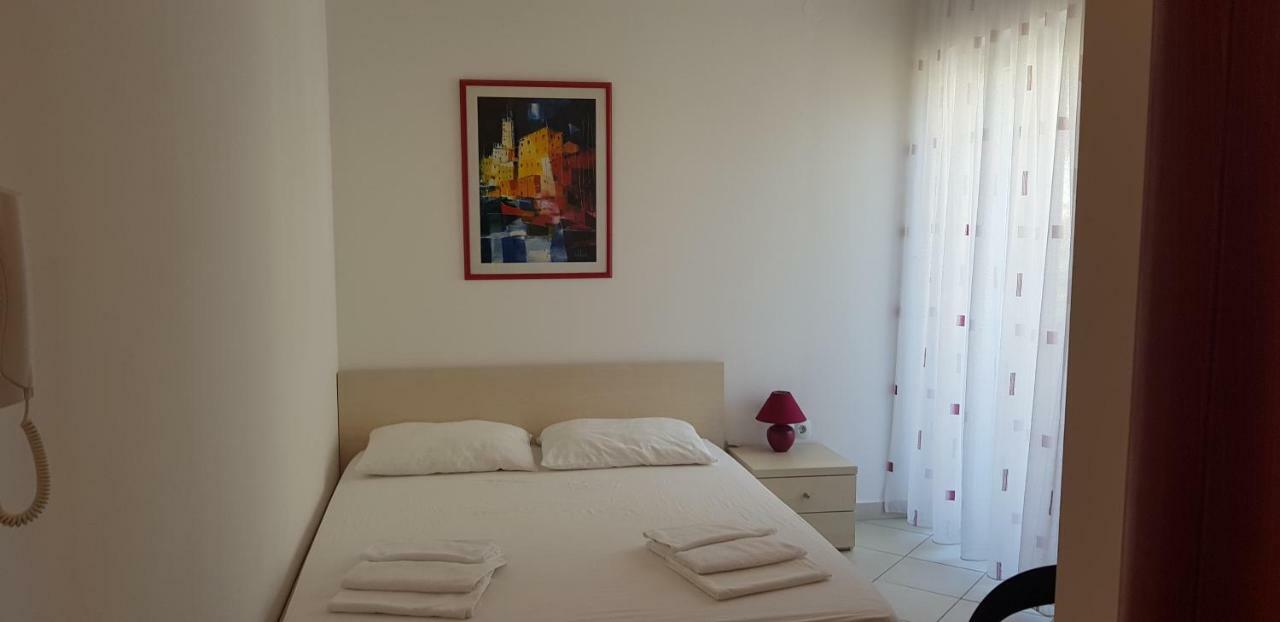 Apartments Biba Novalja Exterior photo