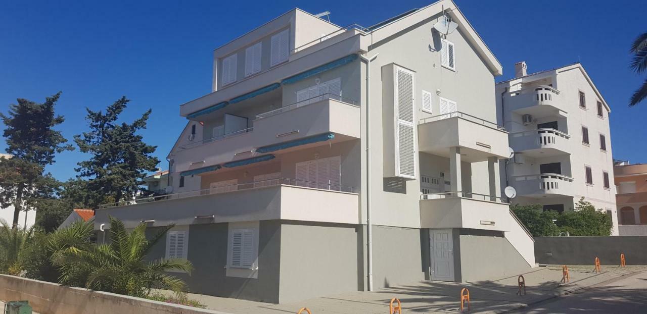 Apartments Biba Novalja Exterior photo