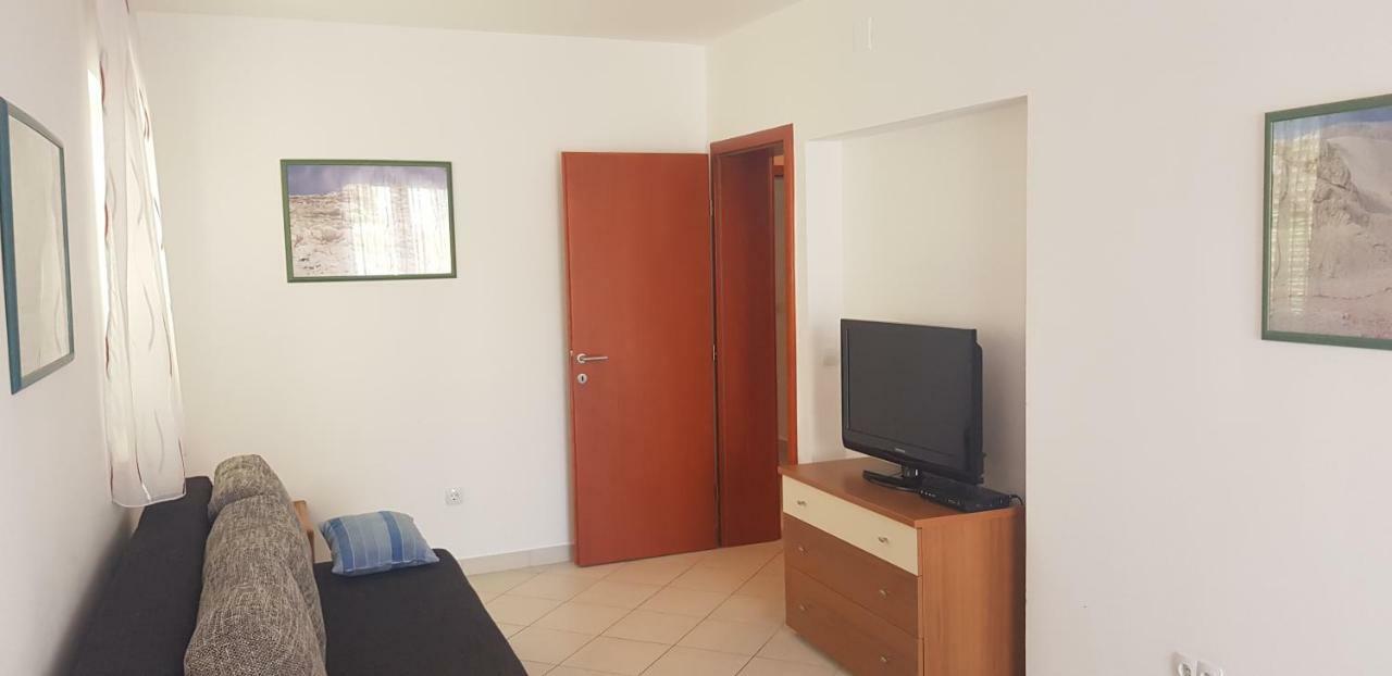 Apartments Biba Novalja Exterior photo