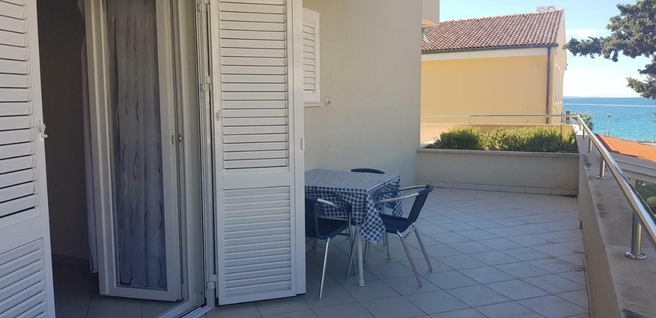 Apartments Biba Novalja Exterior photo